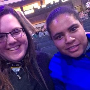 Meet your Posher, Alexis